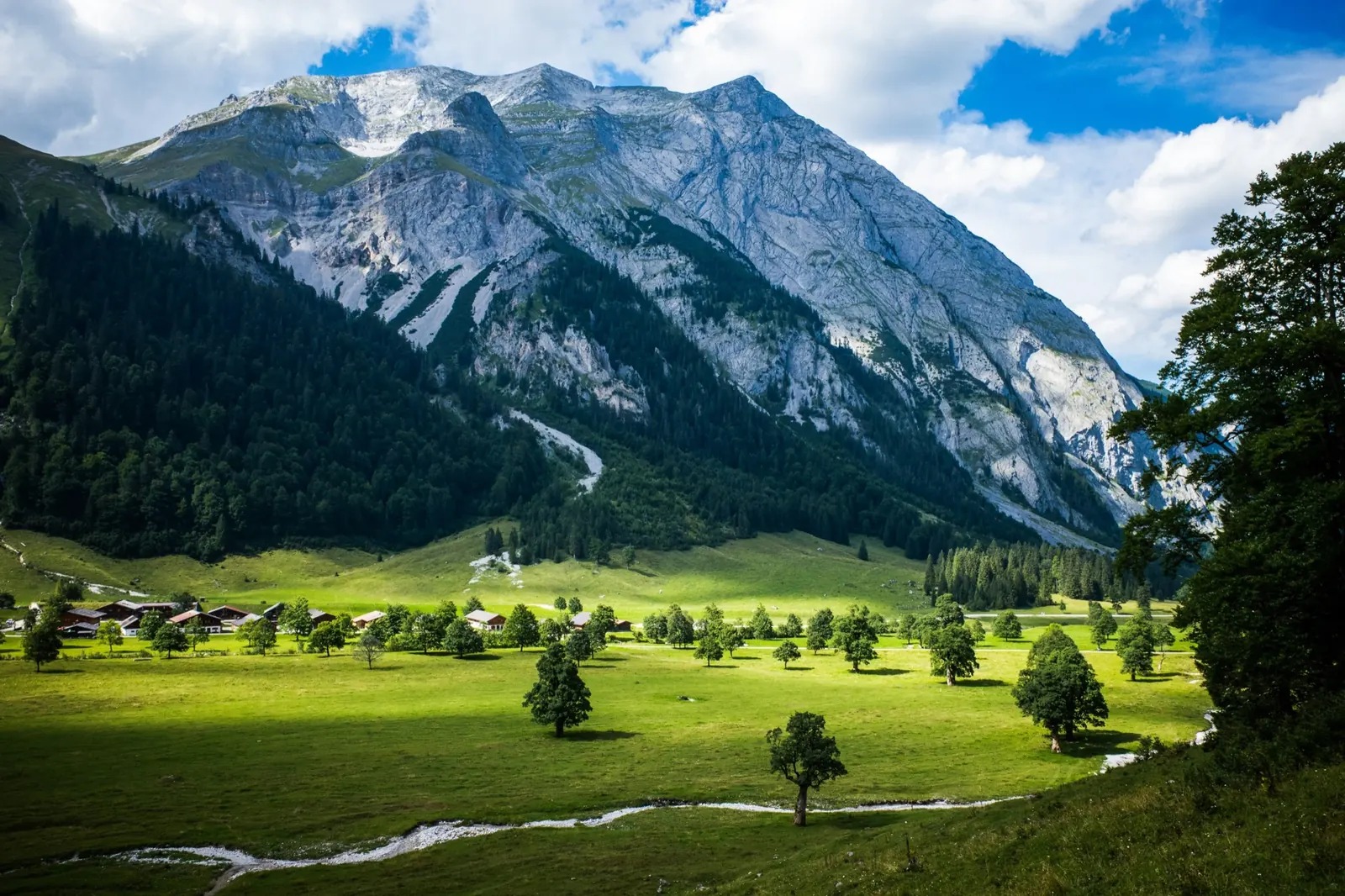 Mountain holidays for non-skiers