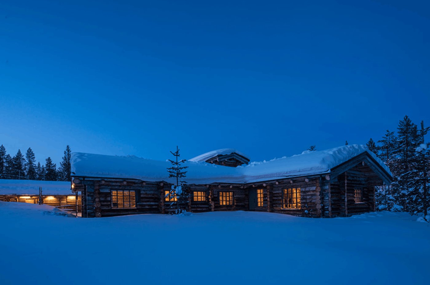 L7 Luxury Lodge log retreat in Finnish Lapland