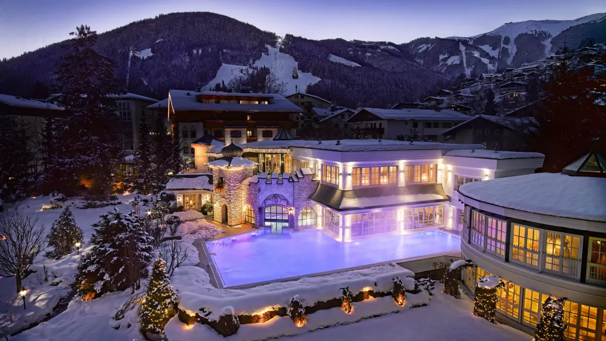 Hotel Salzburgerhof Zell am See outdoor swimming pool